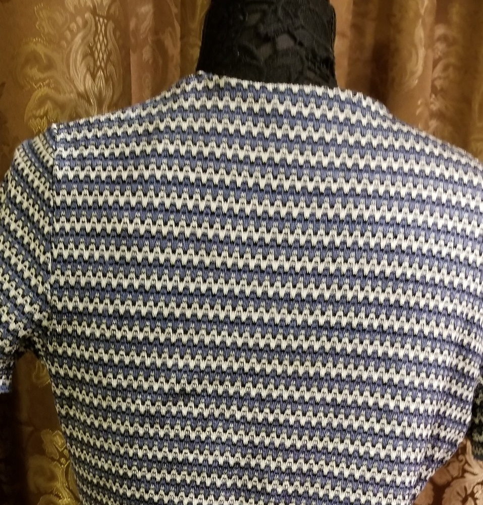 Top - Picture 2 of 3